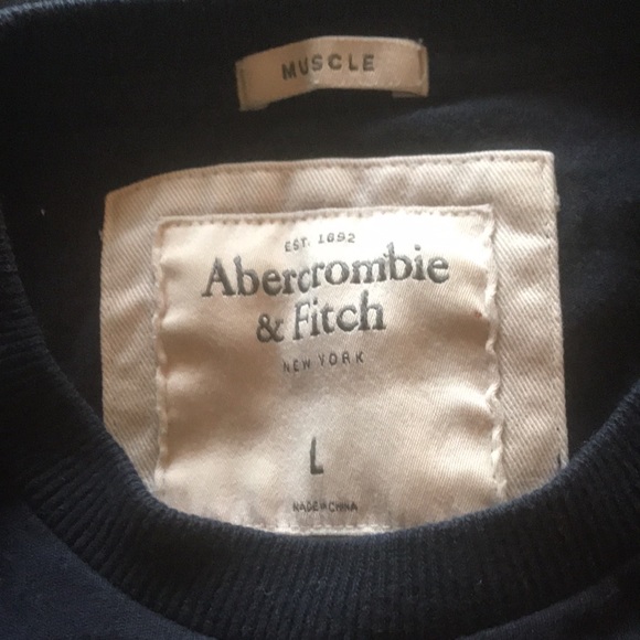 Used Abercrombie and Fitch Long sleeve T-Shirts. Good condition Only worn once - Picture 3 of 4